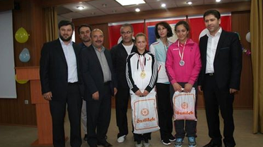 Başarılı Sporcular Ödüllendirildi