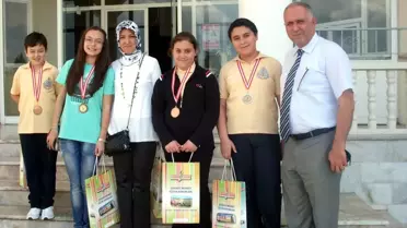 Bilsem'li Öğrenciler Madalyalarla Döndü