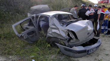 Edirne'de Trafik Kazası: 2 Ölü, 1 Yaralı