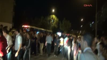 Otomobilin Çarptığı Ambulans Devrildi: 5 Yaralı