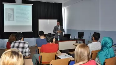 Sungurlu Myo'da İlaç Pazarlama Sektörünün Gelişimi Konulu Konferans