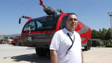 Yerli Uçak Yangın Söndürme Aracı Efes Havaalanı'nda Tanıtıldı