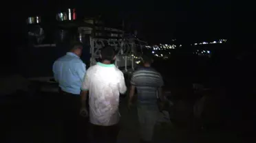 Topladıkları Hurda Soba Araçlarını Yakıyordu