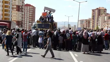 Ölümlü Kazalar Mahalleliyi İsyan Ettirdi