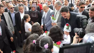 Akil İnsanlar Doğu Anadolu Bölgesi Heyeti, Çiçeklerle Karşılandı
