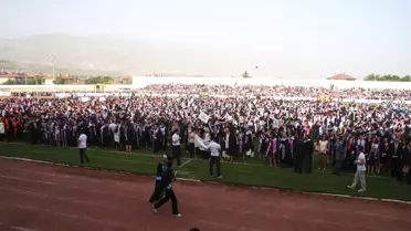 Erzincan Üniversitesi'nde Mezuniyet Coşkusu