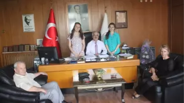 Öğrencilerden Başkan Özcan'a Teşekkür Ziyareti