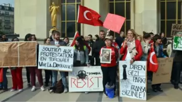Fransa'daki Türklerden Gezi Parkı Eylemine Destek