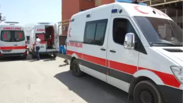 Bitlis'te Ambulans Traktöre Çarptı: 5 Yaralı