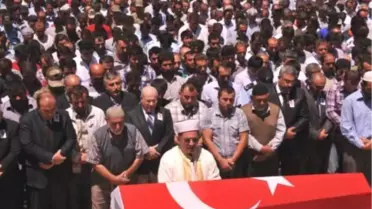 Şehit Polis Son Yolculuğuna Uğurlandı