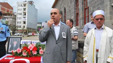 Kalp Krizi Sonucu Hayatını Kaybeden İlçe Emniyet Müdürü İçin Gıyabi Cenaze Namazı