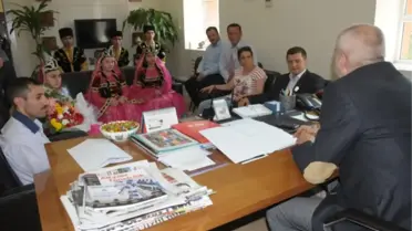 Azeri Folklor Ekibinden İnegöl Belediyesine Ziyaret