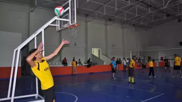 Hizan'da Voleybol Turnuvası Düzenlendi.