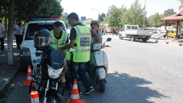Selçuk'ta Kask Denetimi Yaz Nedeniyle Artırıldı