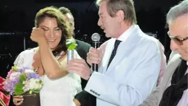 Ferhan Şensoy'dan Gelini Ağlatan Hediye