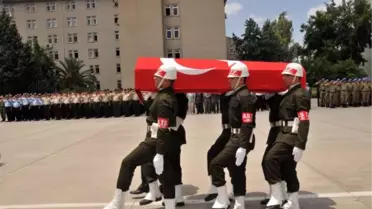 Askeri Araç Takla Attı: 1 Şehit