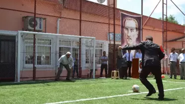 Kabadüz'de Çim Halı Saha Törenle Açıldı
