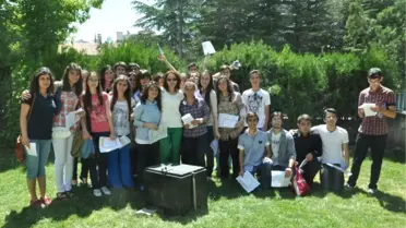 Niğde'de 74 Bin Öğrenci Karne Aldı