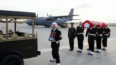 Şehit Astsubayın Cenazesi Memleketi Balıkesir'e Getirildi