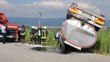 Zift Yüklü Tanker Devrildi: 1 Ölü