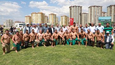 Talas'ta 2. Karakucak Güreş Heyecanı