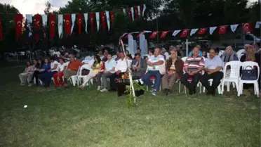 Eşme Sahili Şairleri Ağırladı