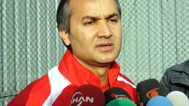 Bursaspor'da Ersel Uzgur'un Görevine Son Verildi