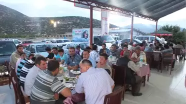 Korkuteli'nde Su Tesisatçıları Yemekte Buluştu