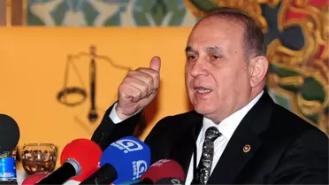 Kuzu, Twitter'dan Gençlerin Anayasaya İlişkin Görüş ve Önerilerini Alacak