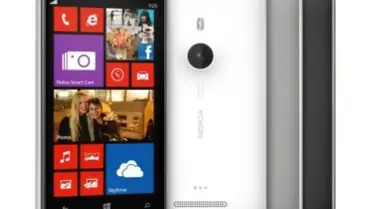 Nokia Lumia 925'i tanıttı İşte 925'in özellikleri