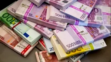 Atatürk Havalimanı'nda 500 Bin Euro Ele Geçirildi