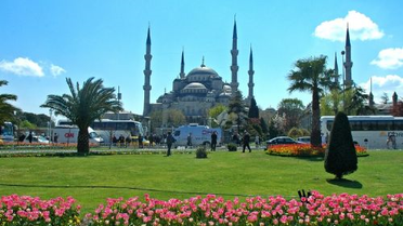 Berat Kandili Pazar Gecesi