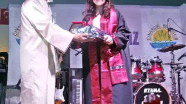 Çınarcık Myo'da Mezuniyet Sevinci
