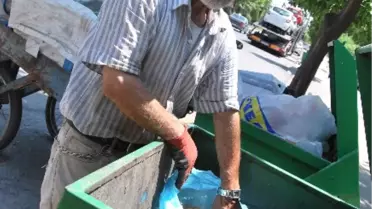 Süleyman Amca'nın Hayata Olan Sevgisi Görenleri Şaşırtıyor