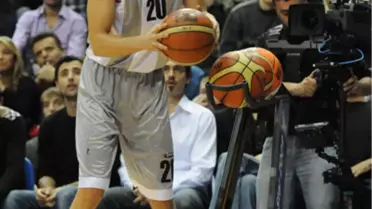 Beko Basketbol Ligi Takımı Uşak Sportif Alper'i Kaptı