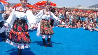 Aquaparkta Yöresel Kıyafetli Güzellik Yarışması