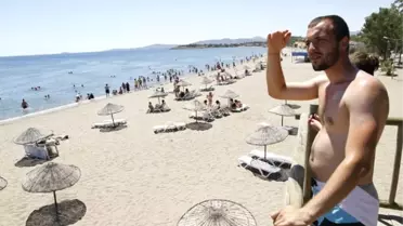 Kadınlar Denizde Cankurtaran Nöbette