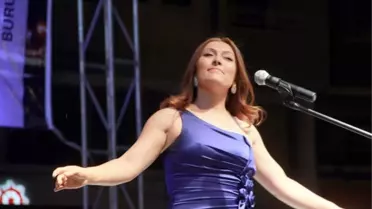 Sivas Devlet Türk Halk Müziği Korosundan Konser