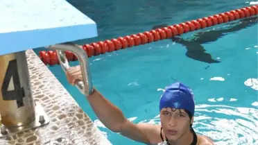 Ayaklarını Kaybeden Genç Yüzmeyle Yaşama Tutundu