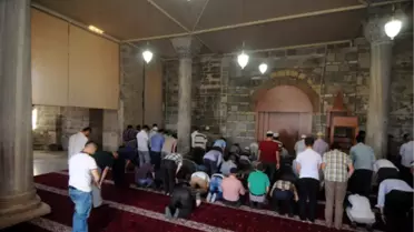 Ayasofya'da İlk Cuma Namazı Kılındı