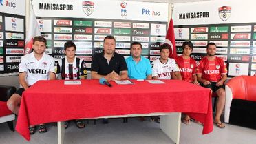 Manisaspor Altyapısından Beş Oyuncuyu Profesyonel Kadrosuna Kattı
