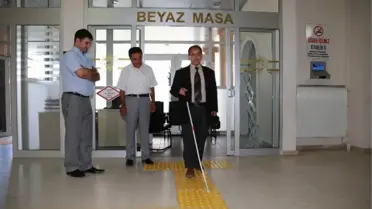 Talas'ta Görme Engelli Yolu