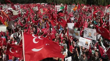 Almanya'da Binlerce Kişi Başbakan Erdoğan'a Destek Mitingine Katıldı