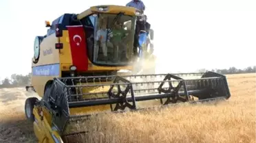 Bakan Eker, Hasat Bayramına Katıldı