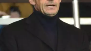 Fransa'da Sarkozy UMP'nin Toplantısına Katılacak