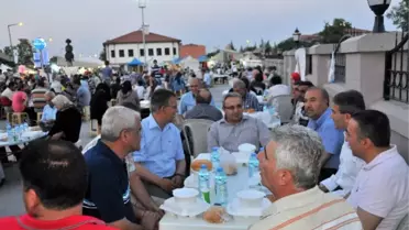 Akşehir Belediyesi'nden İftar Yemeği