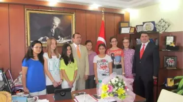 Başarılı Öğrenciler, Ödüllendirildi