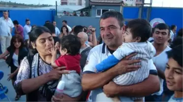 Gezi Olaylarında Mahkeme, Bayrak Satıcısı Ali Sarıçek'in de Bulunduğu 8 Kişinin Tahliyesine Karar...