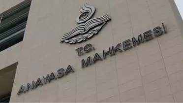 Anayasa Mahkemesi'nden 5 Parti Hakkında Suç Duyurusu