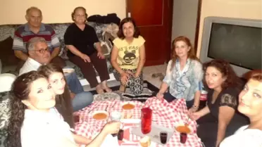 Ayvalıklı Ak Kadınlar Vatandaşların İftar Sofrasında